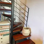 Jane's Beautiful Cottage, 펜션 에레트리아
