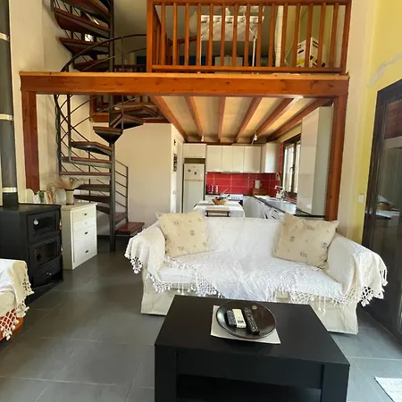 Jane's Beautiful Cottage, * エレトリア